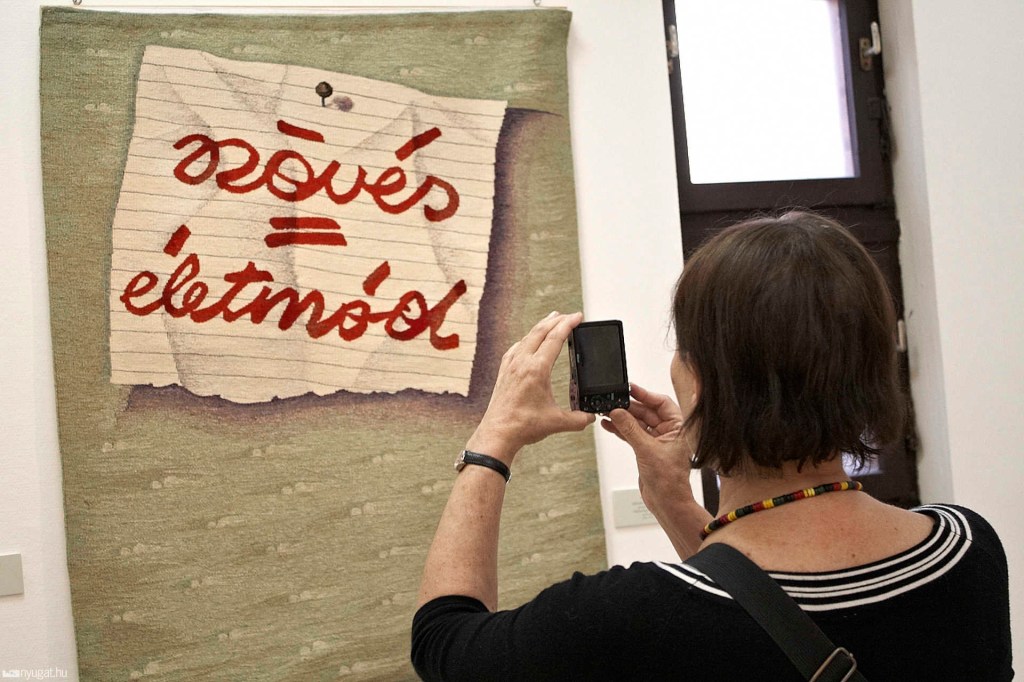 VI. Nemzetközi Textilművészeti Triennálé megnyitó